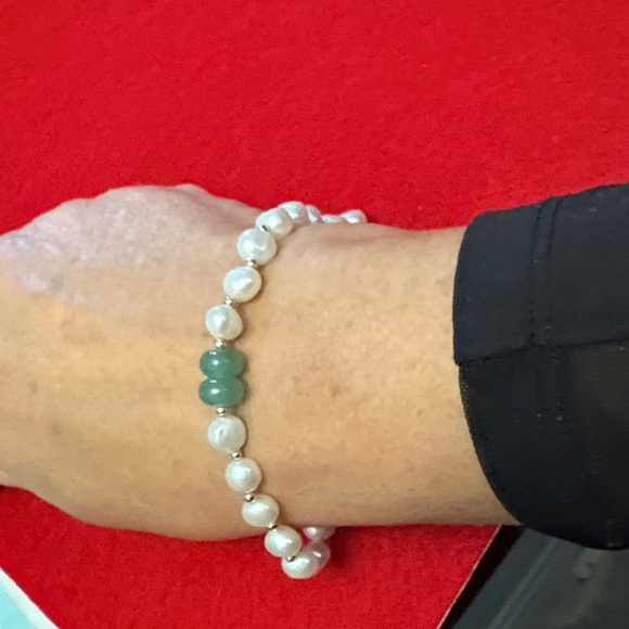 Elegant Freshwater Pearl And Jade Bead Bracelet With Rhinestones  Gold Plated - Picture 7 of 8
